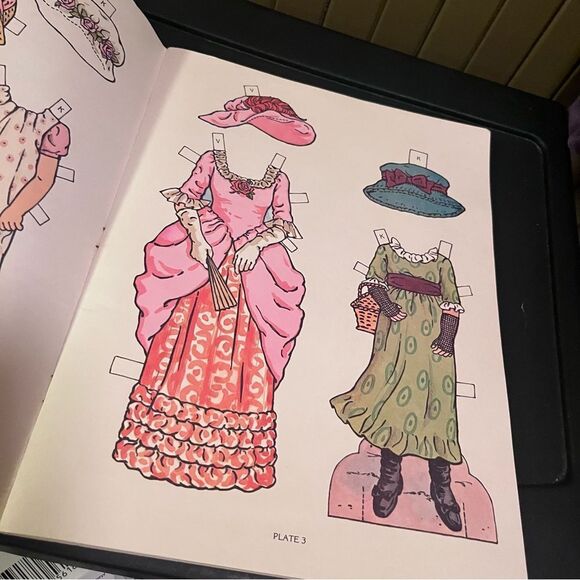Kate Greenaway 1981 Paper Dolls in Full Color Book - Picture 8 of 12